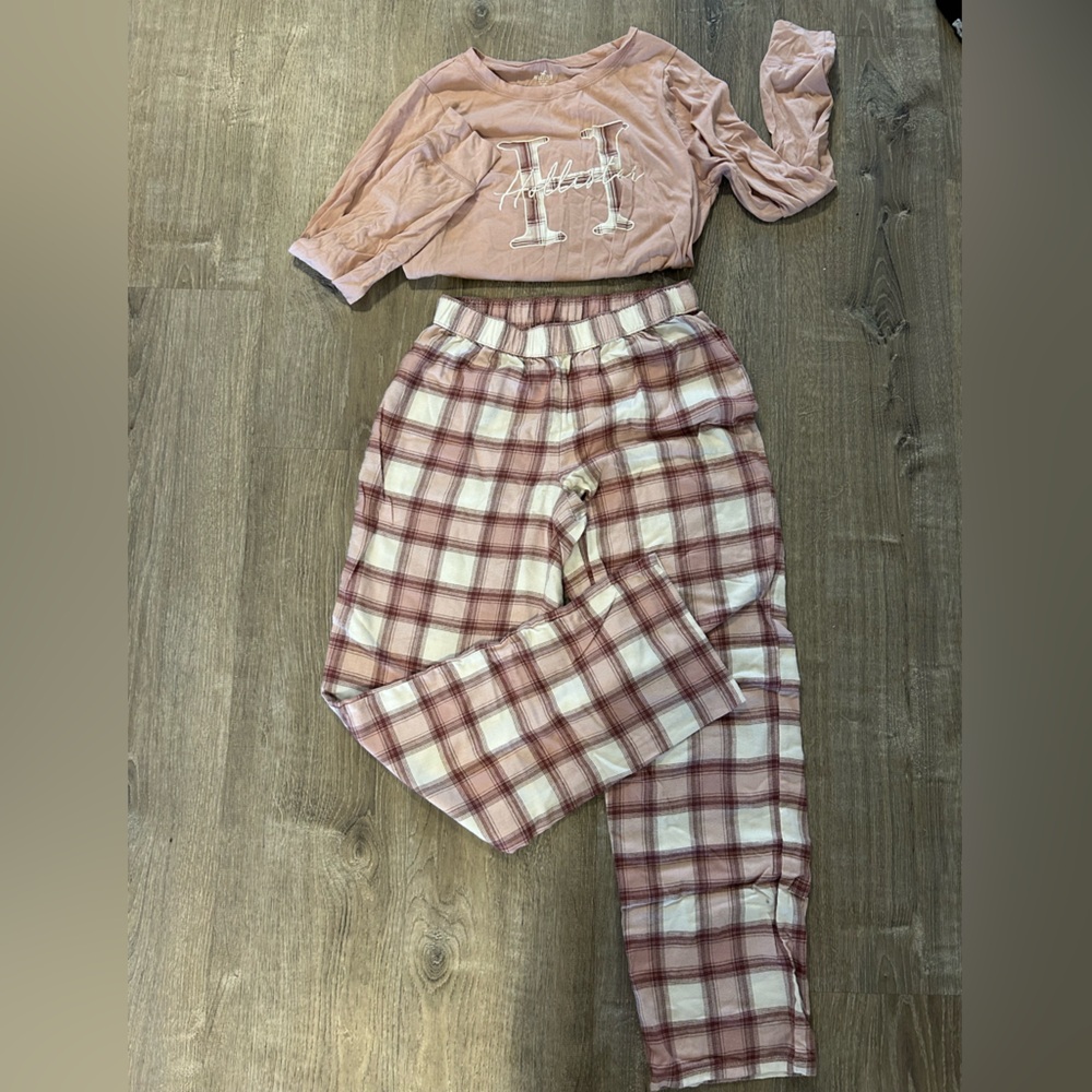Hollister matching pajama set